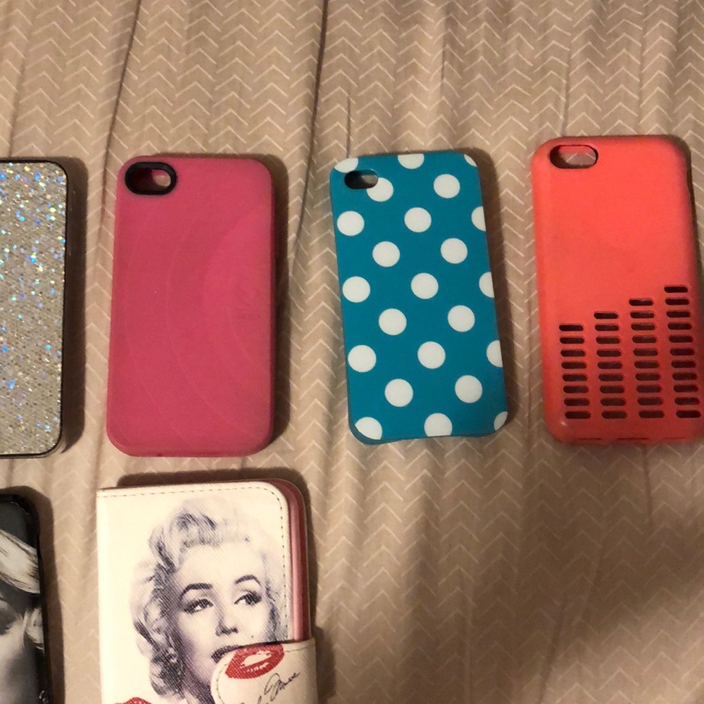 Phone cases - Picture 3 of 4